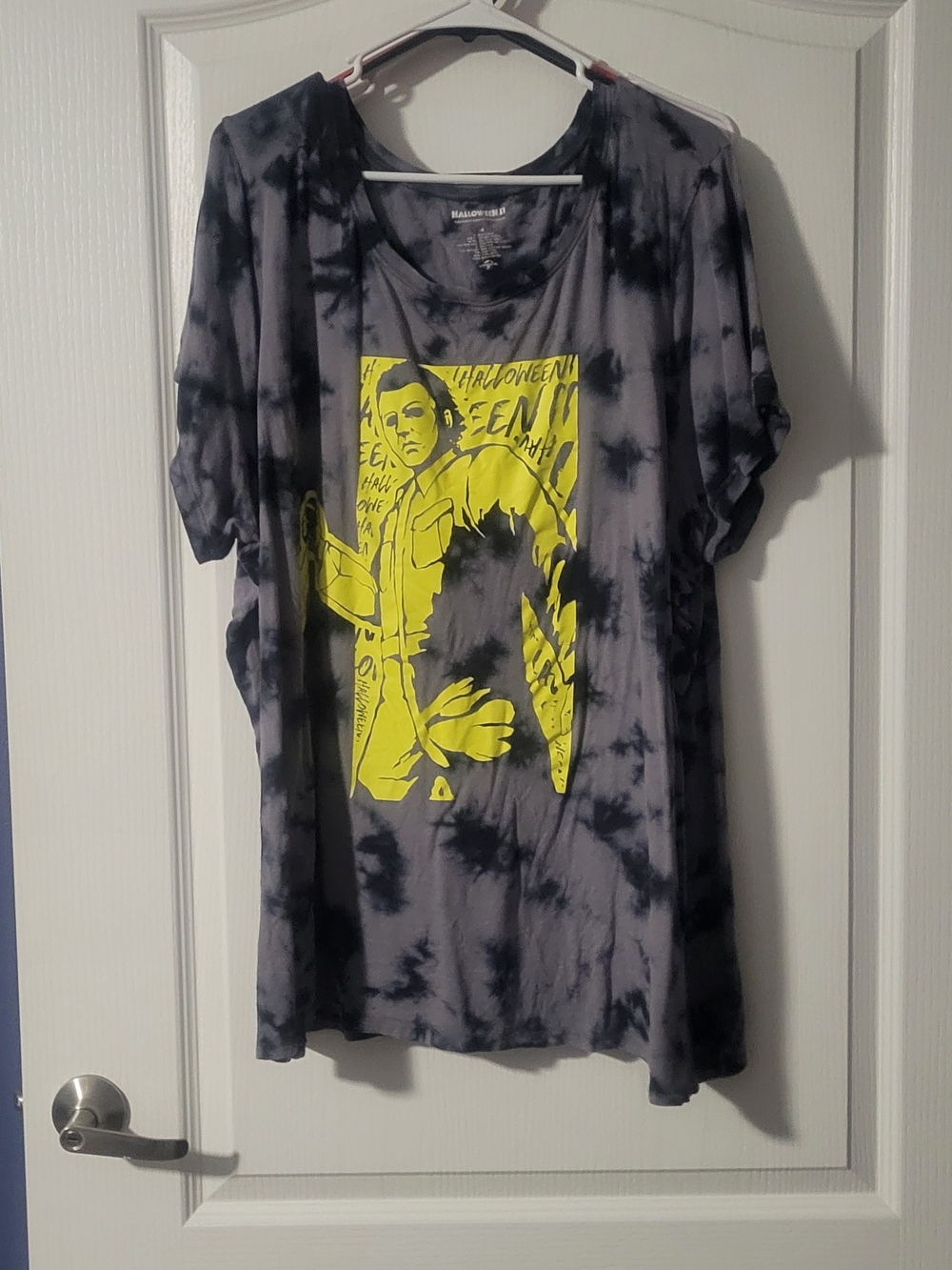 torrid Black & Gray Tie-Dye Tee with Halloween Graphic